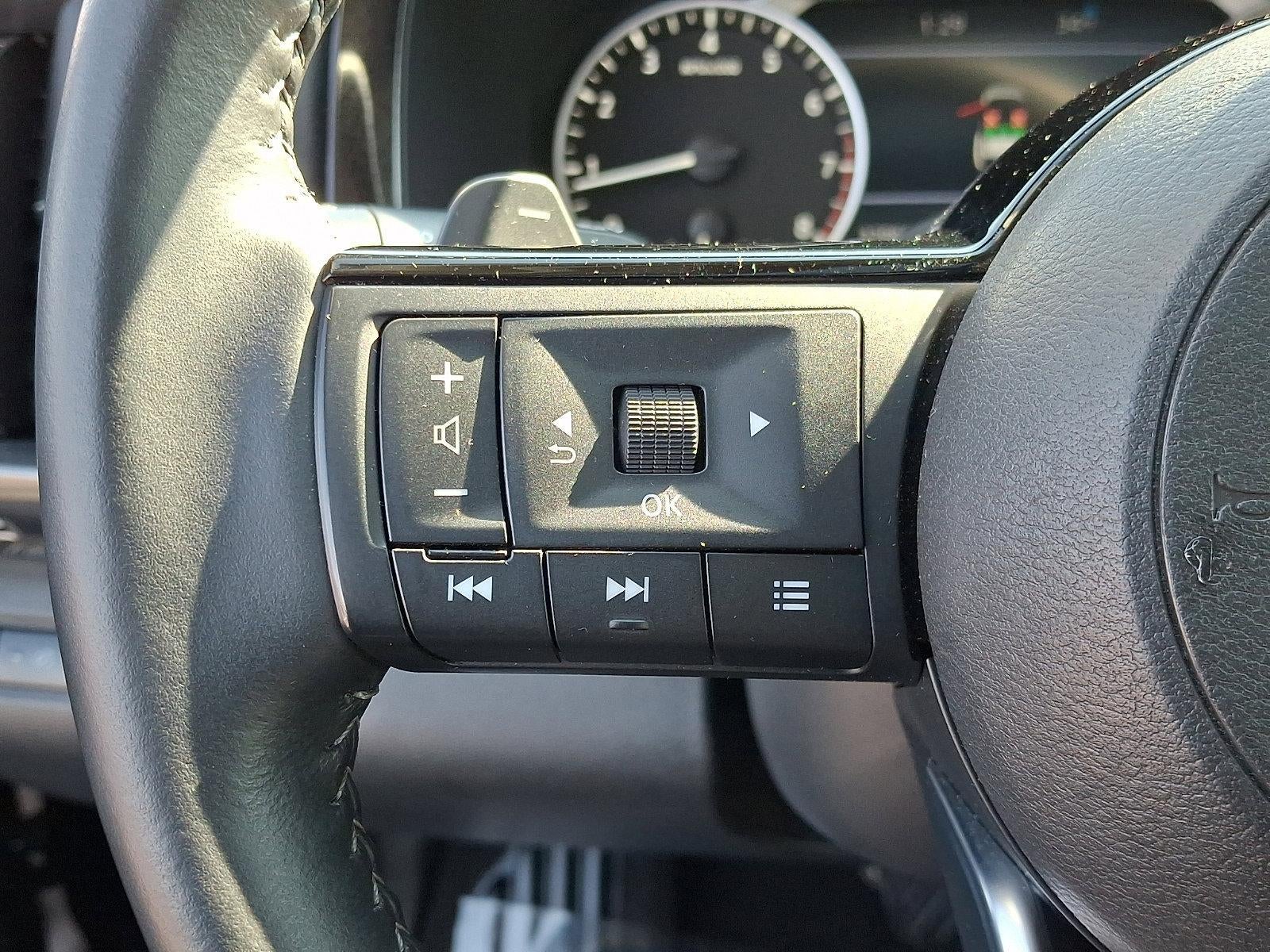 2023 Nissan Pathfinder SL 4WD