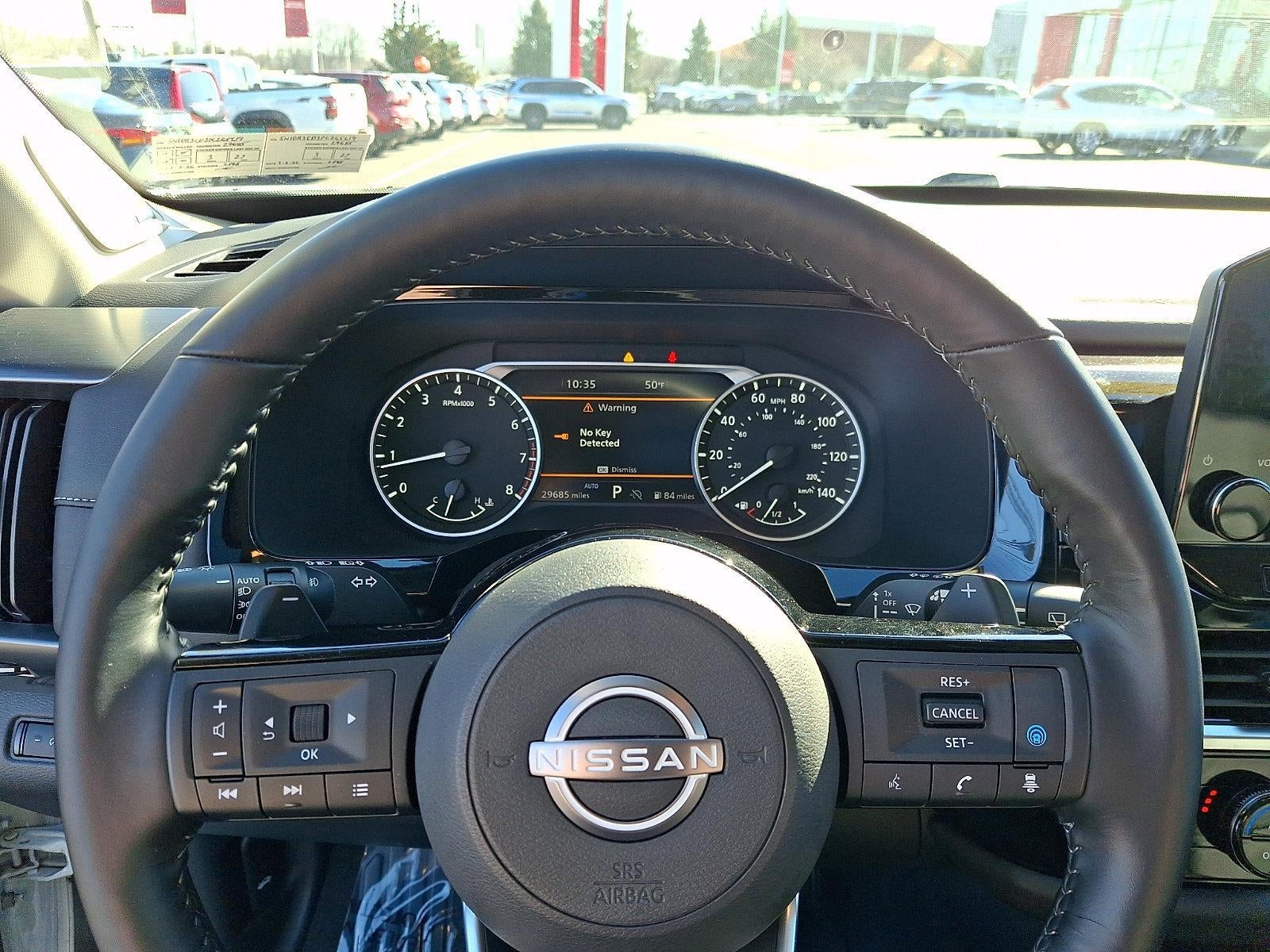 2023 Nissan Pathfinder SL