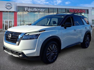 2023 Nissan Pathfinder SL