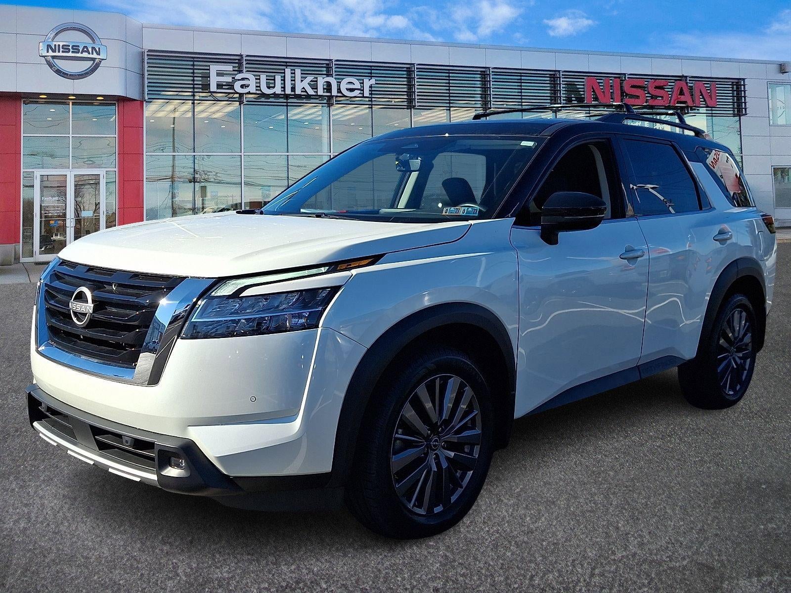 2023 Nissan Pathfinder SL