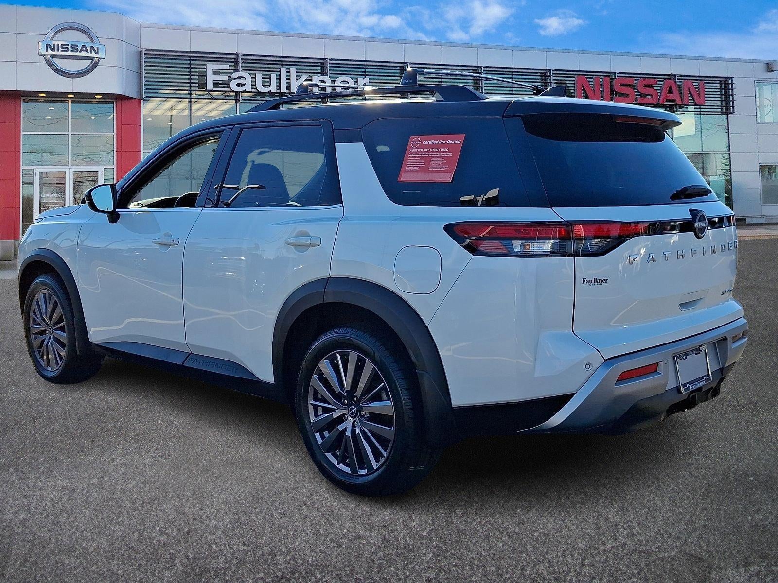 2023 Nissan Pathfinder SL