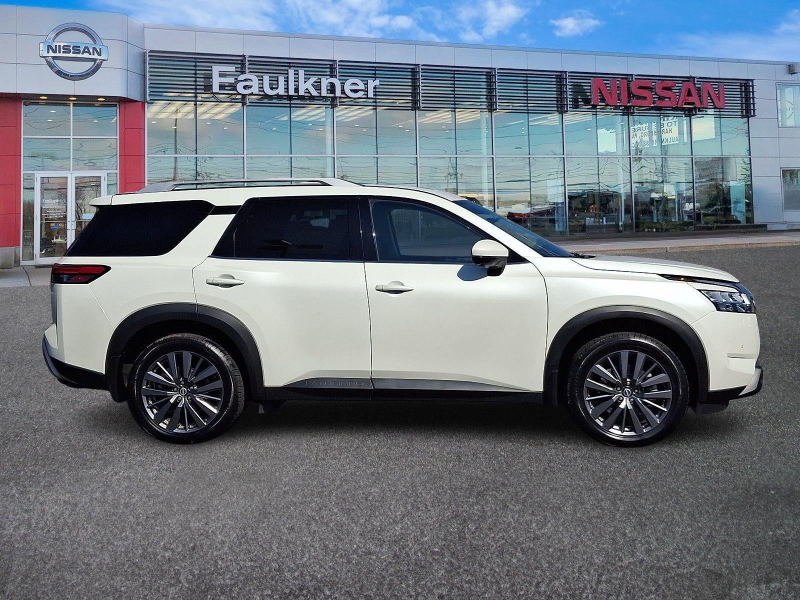 2024 Nissan Pathfinder SL