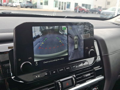 2023 Nissan Pathfinder SL