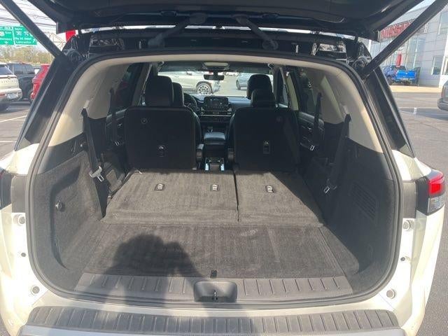 2023 Nissan Pathfinder SL 4WD