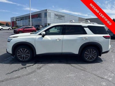 2024 Nissan Pathfinder SL