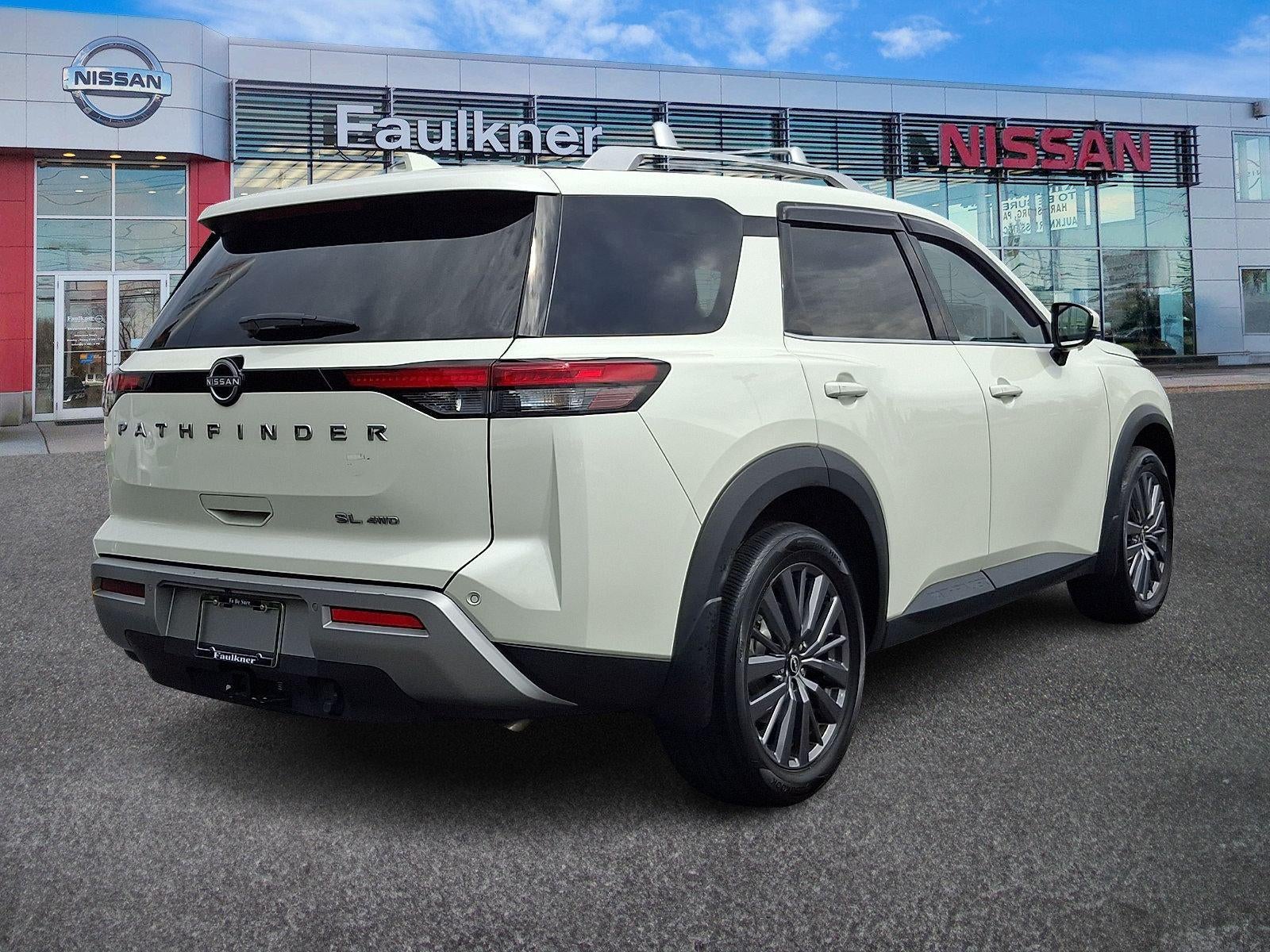 2024 Nissan Pathfinder SL