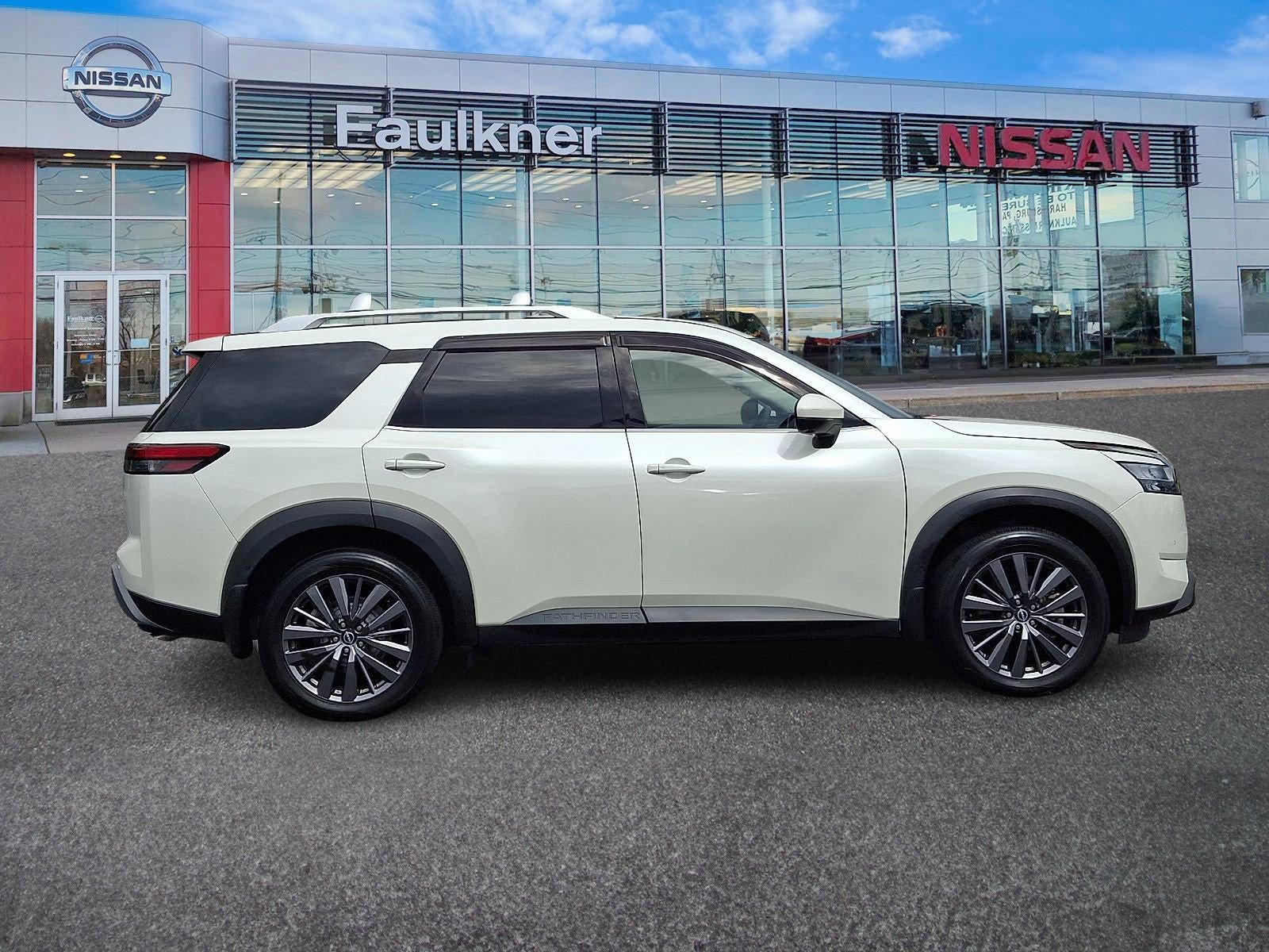 2024 Nissan Pathfinder SL