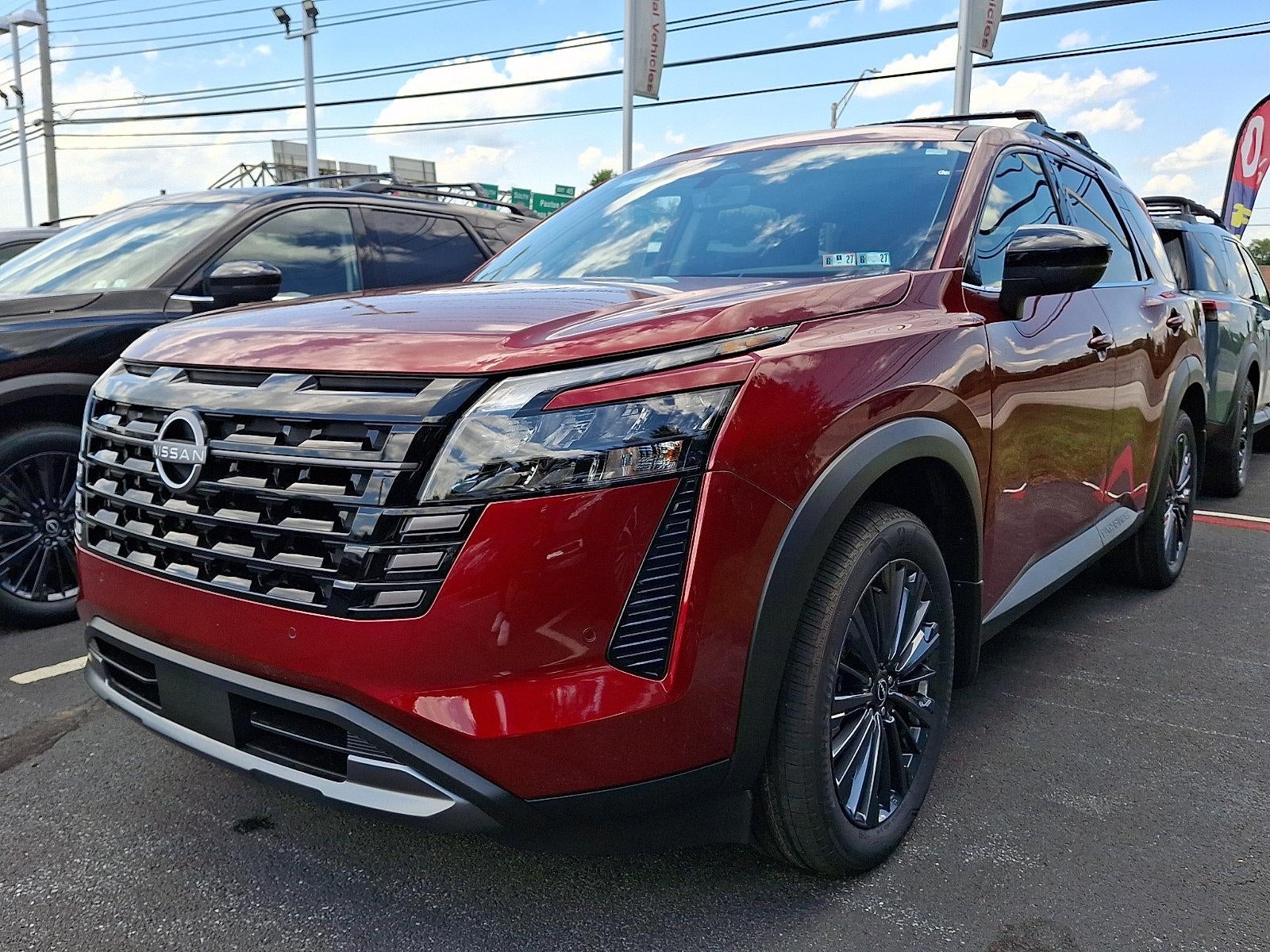 2026 Nissan Pathfinder SL