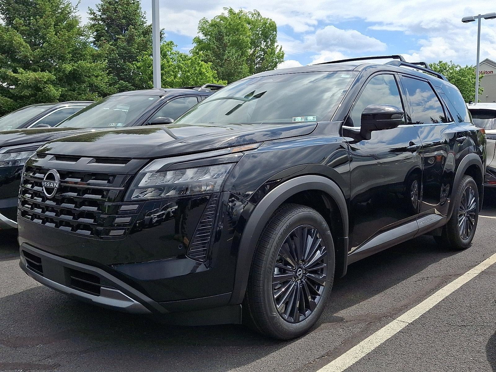 2026 Nissan Pathfinder SL