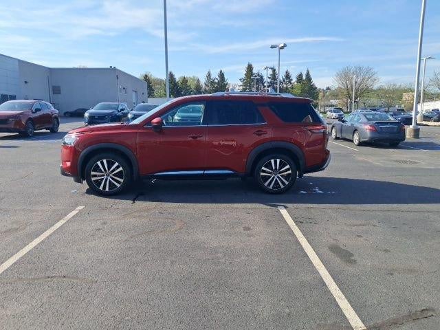 2023 Nissan Pathfinder Platinum 4WD