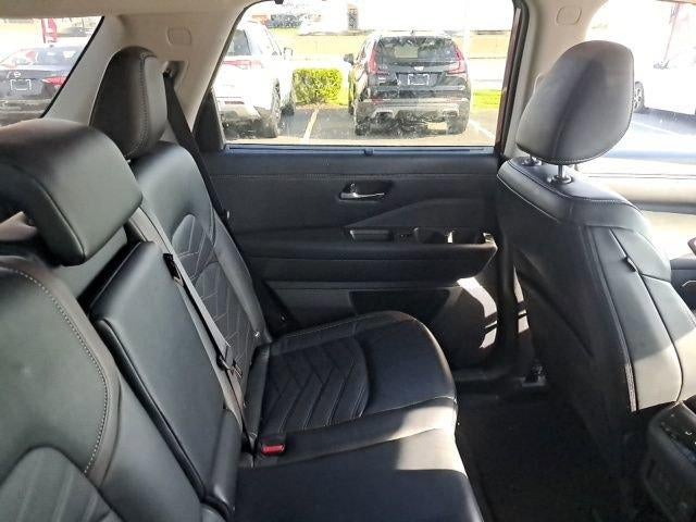 2023 Nissan Pathfinder Platinum 4WD