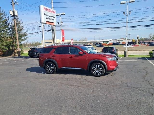 2023 Nissan Pathfinder Platinum 4WD