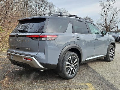 2025 Nissan Pathfinder Platinum