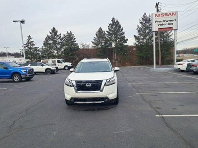 2023 Nissan Pathfinder Platinum