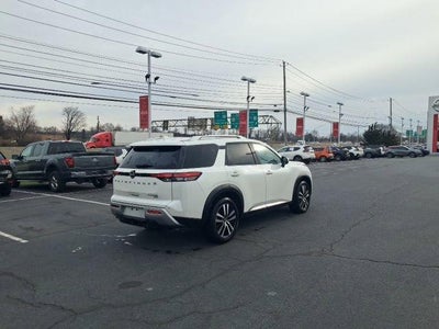 2023 Nissan Pathfinder Platinum