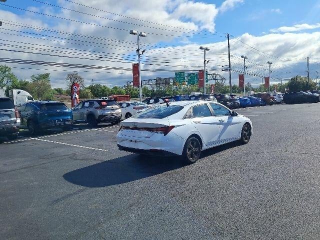 2021 Hyundai ELANTRA SEL IVT