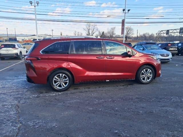 2022 Toyota Sienna Platinum AWD 7-Passenger (GS)