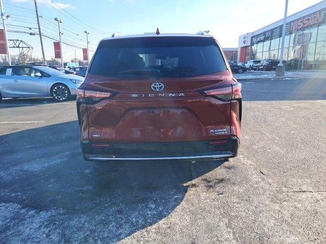 2022 Toyota Sienna Platinum AWD 7-Passenger (GS)