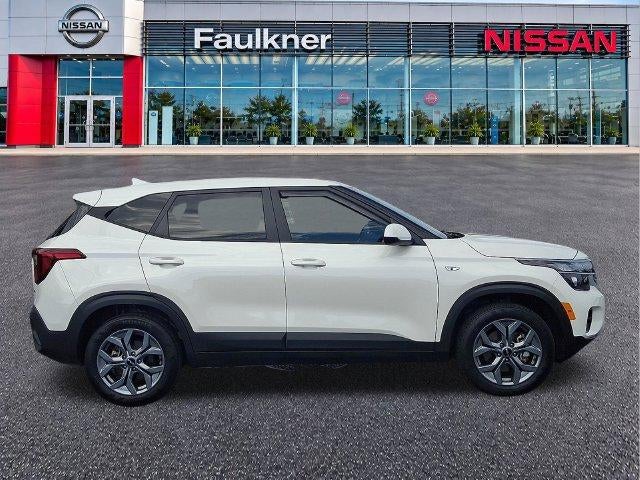 2025 Kia Seltos LX IVT AWD