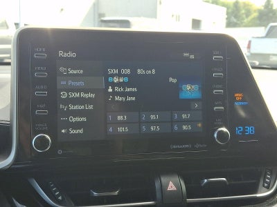 2019 Toyota C-HR XLE FWD (Natl)