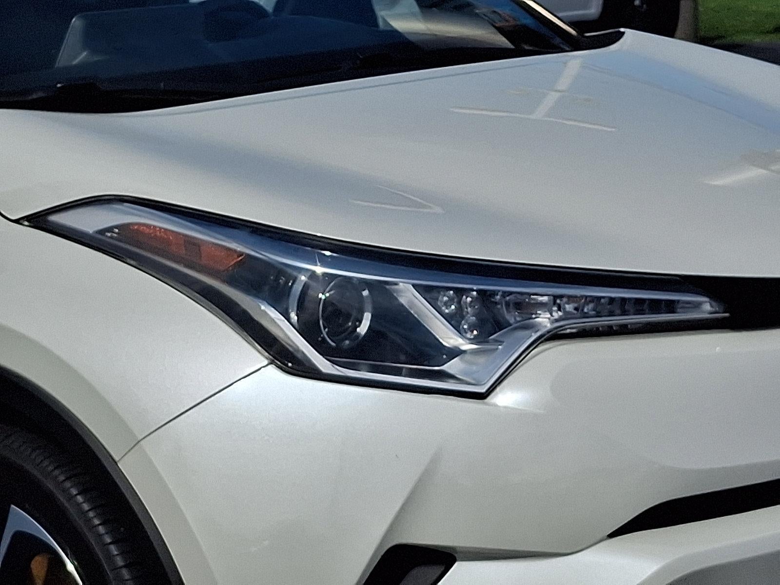 2019 Toyota C-HR XLE FWD (Natl)