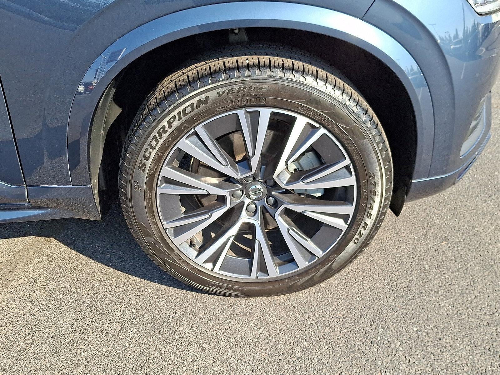 2022 Volvo XC90 T6 AWD Momentum 7P