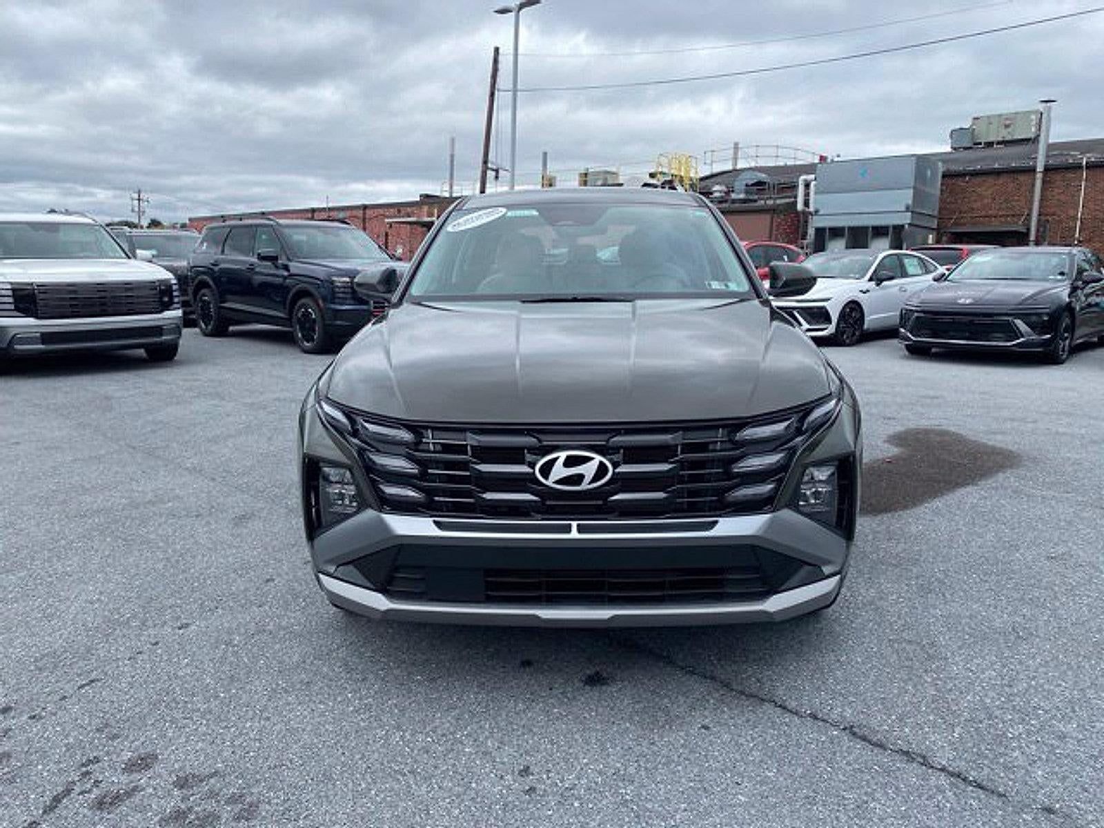 2025 Hyundai TUCSON SE
