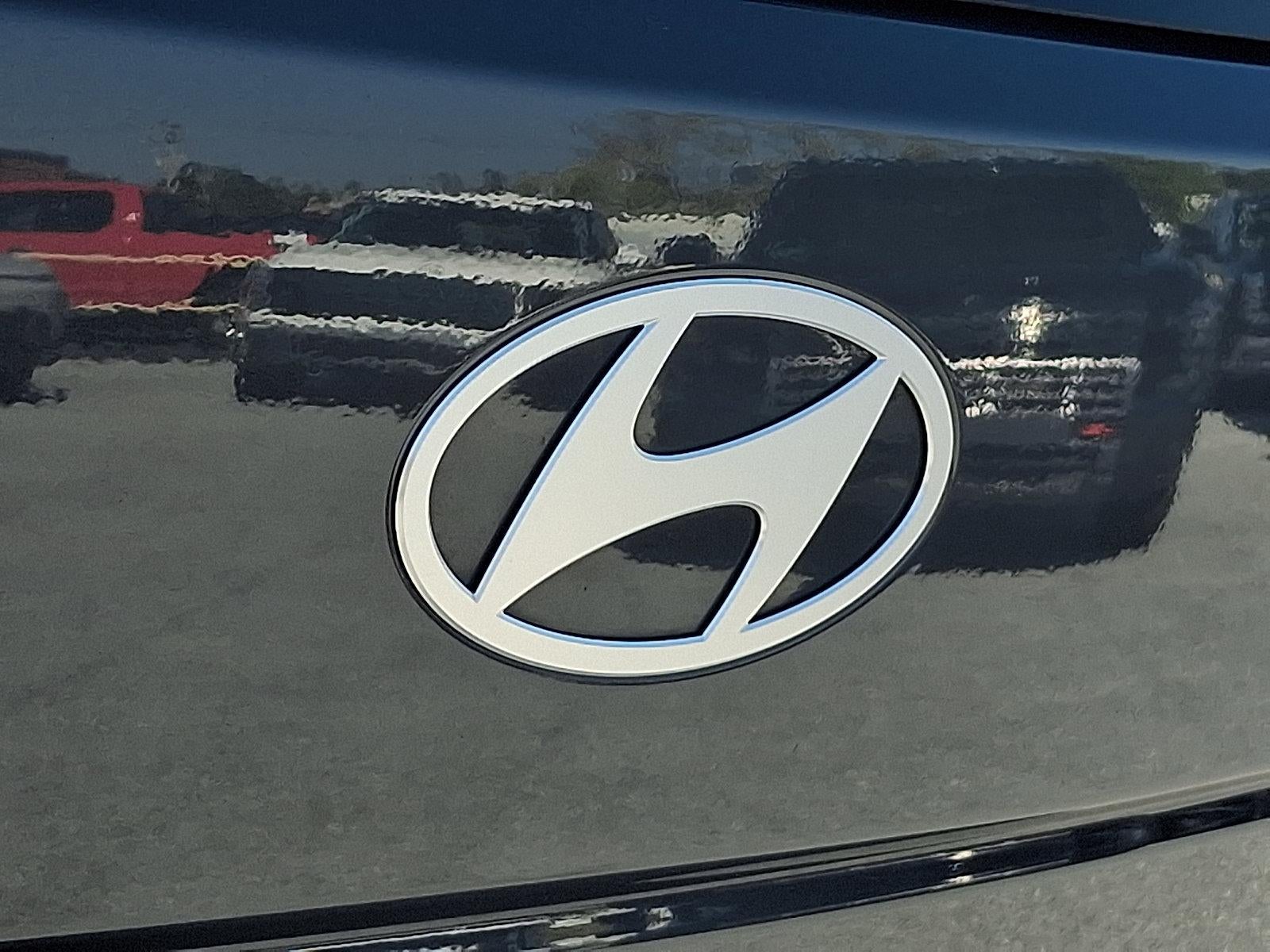 2025 Hyundai SANTA FE SE