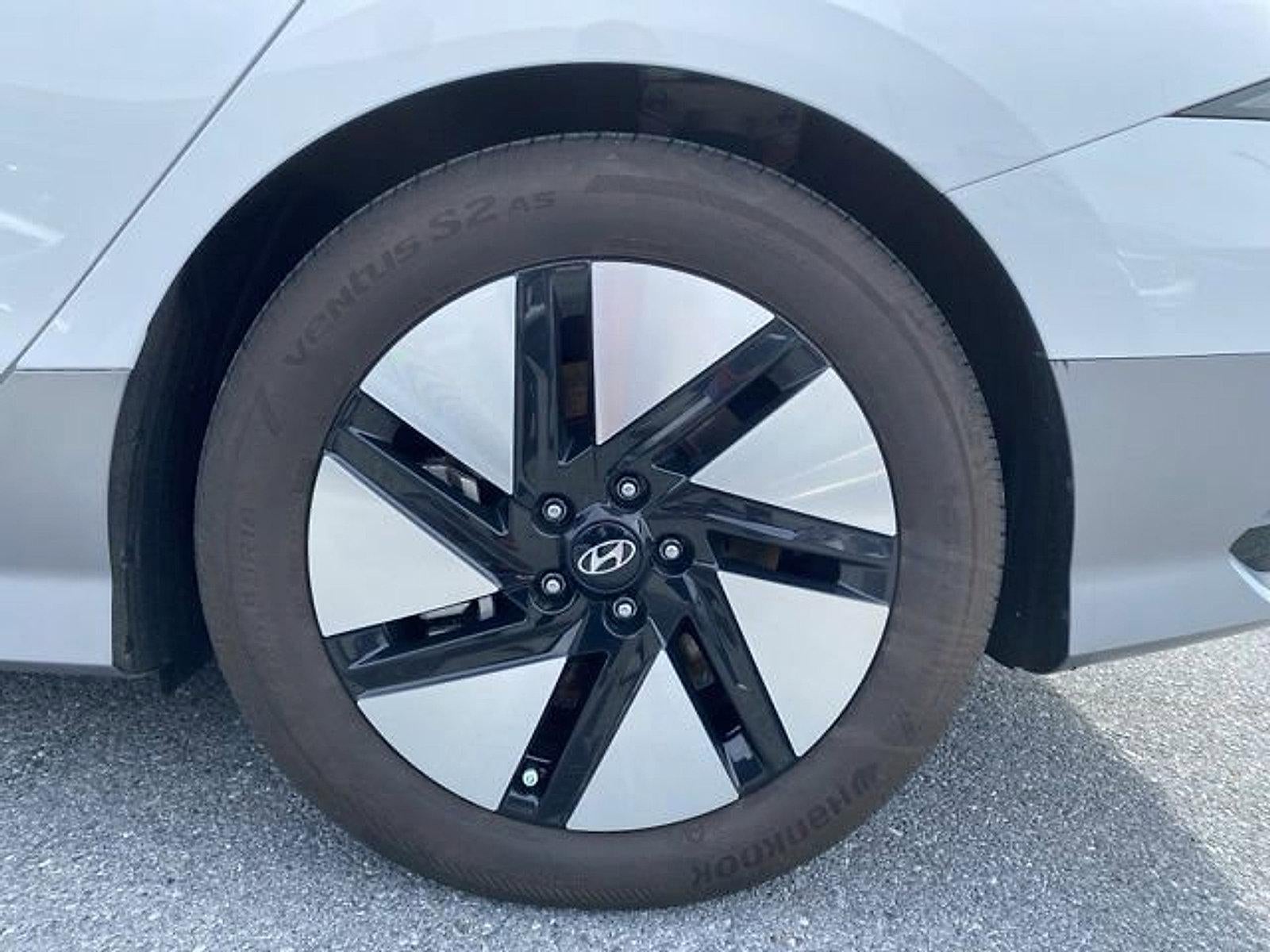 2024 Hyundai IONIQ 6 SE